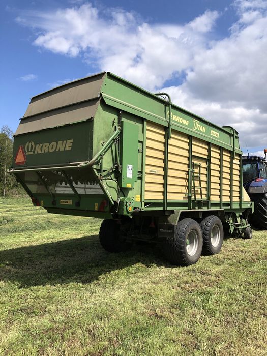 Sprzedam przyczepę samozbierającą Krone Titan R48 GD