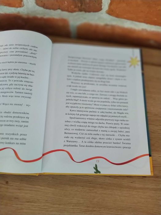 Pięć choinek, w tym jedna kradziona. Opowieść świąteczna.