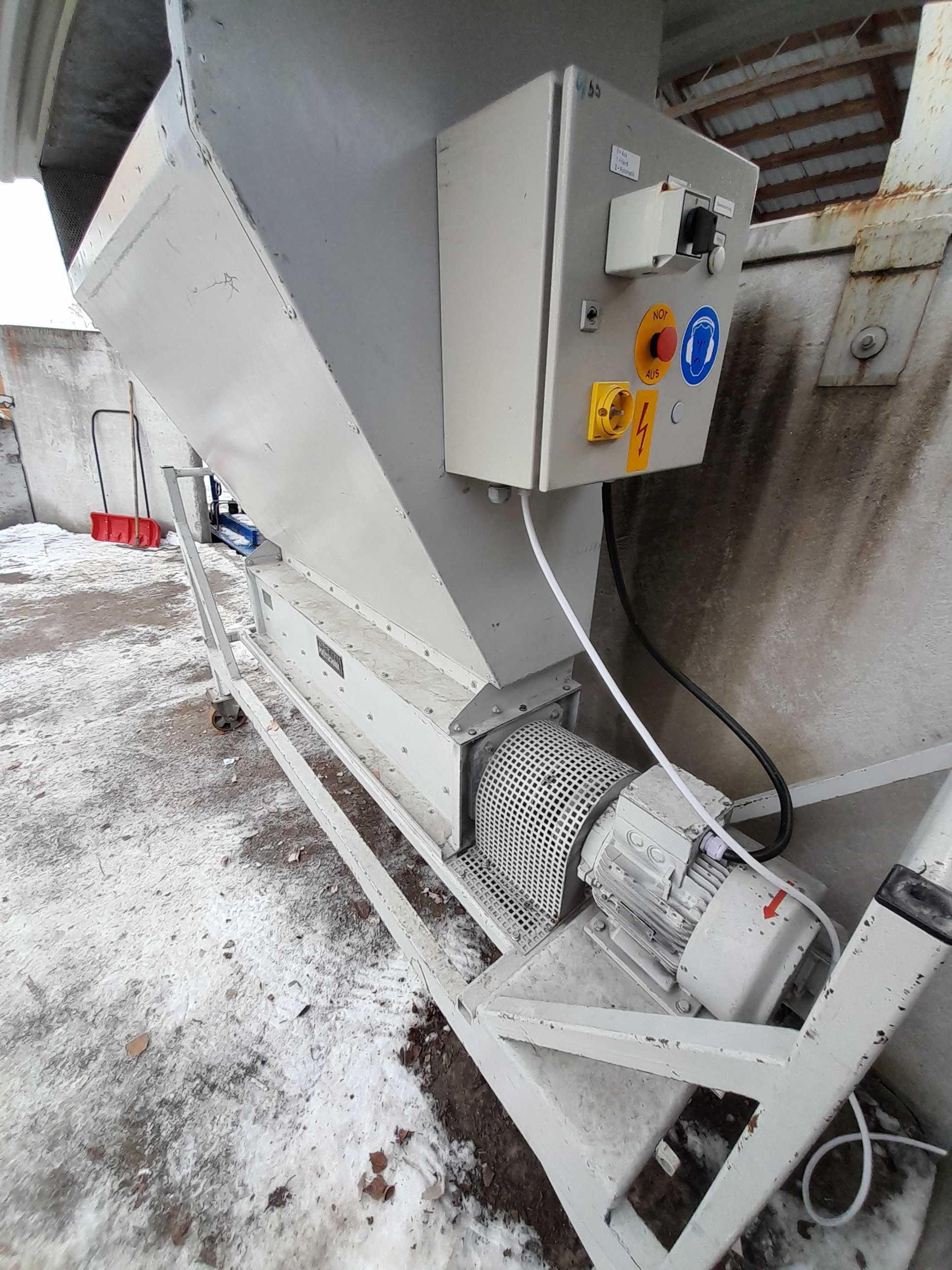 Rozdrabniacz shredder makulatura papier srtyropian HOCKER POLYTECHNIK
