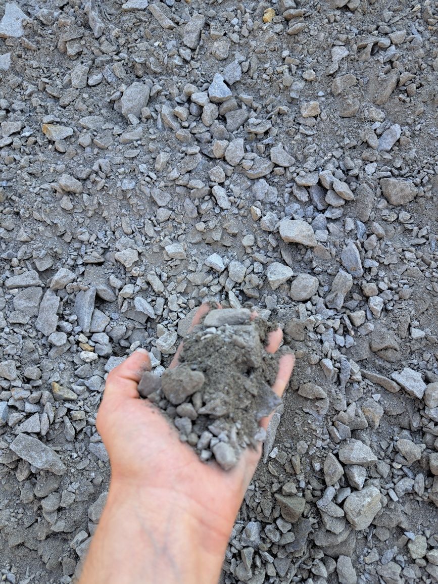 Czarnoziem piasek beton tłuczeń żwir frez ziemia piach transport
