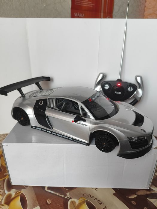 Машинка на радиоуправлении