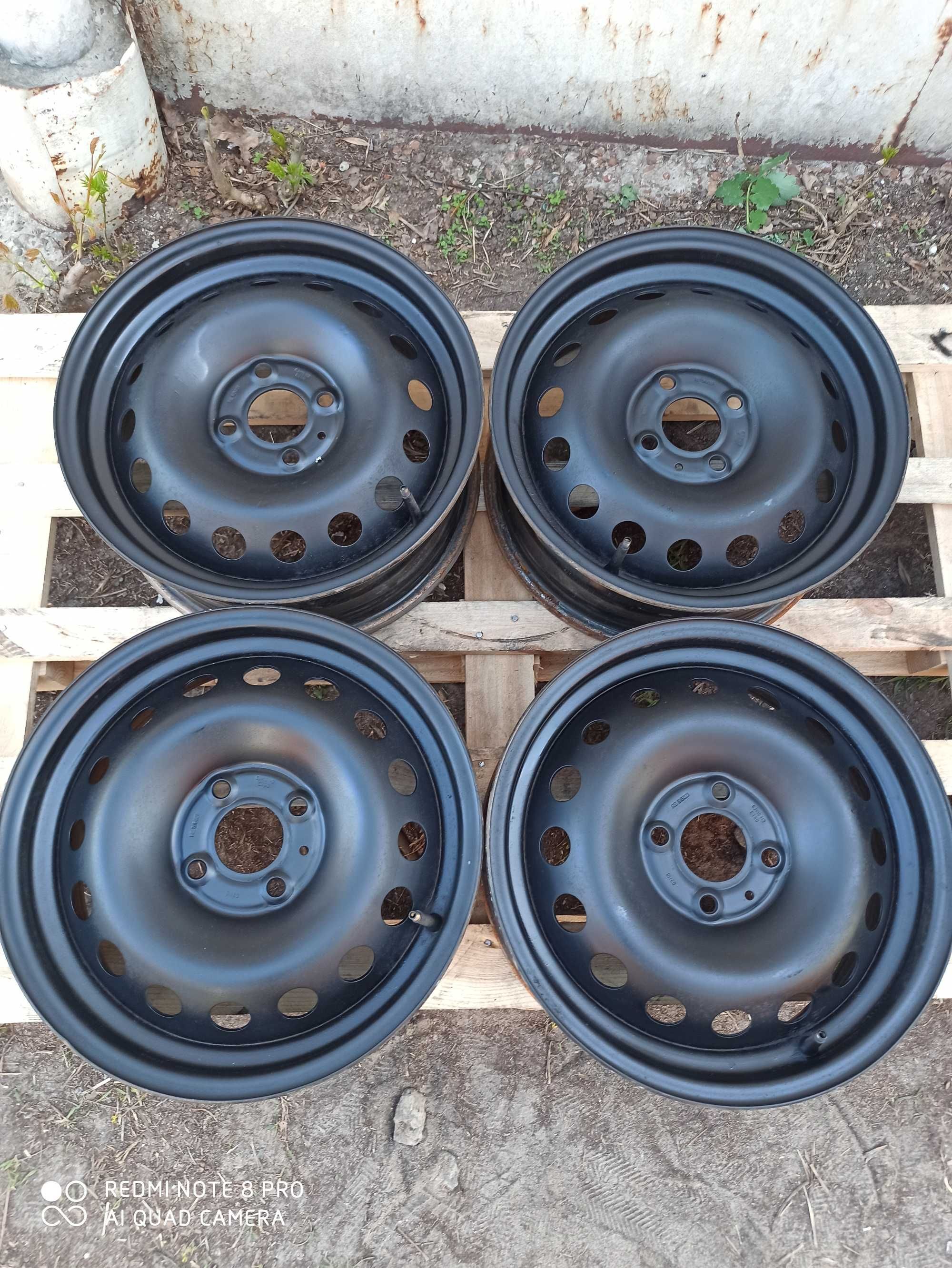 Диски металеві 4*100/15 , 6 j, ET 50, dia 60.1mm Dacia