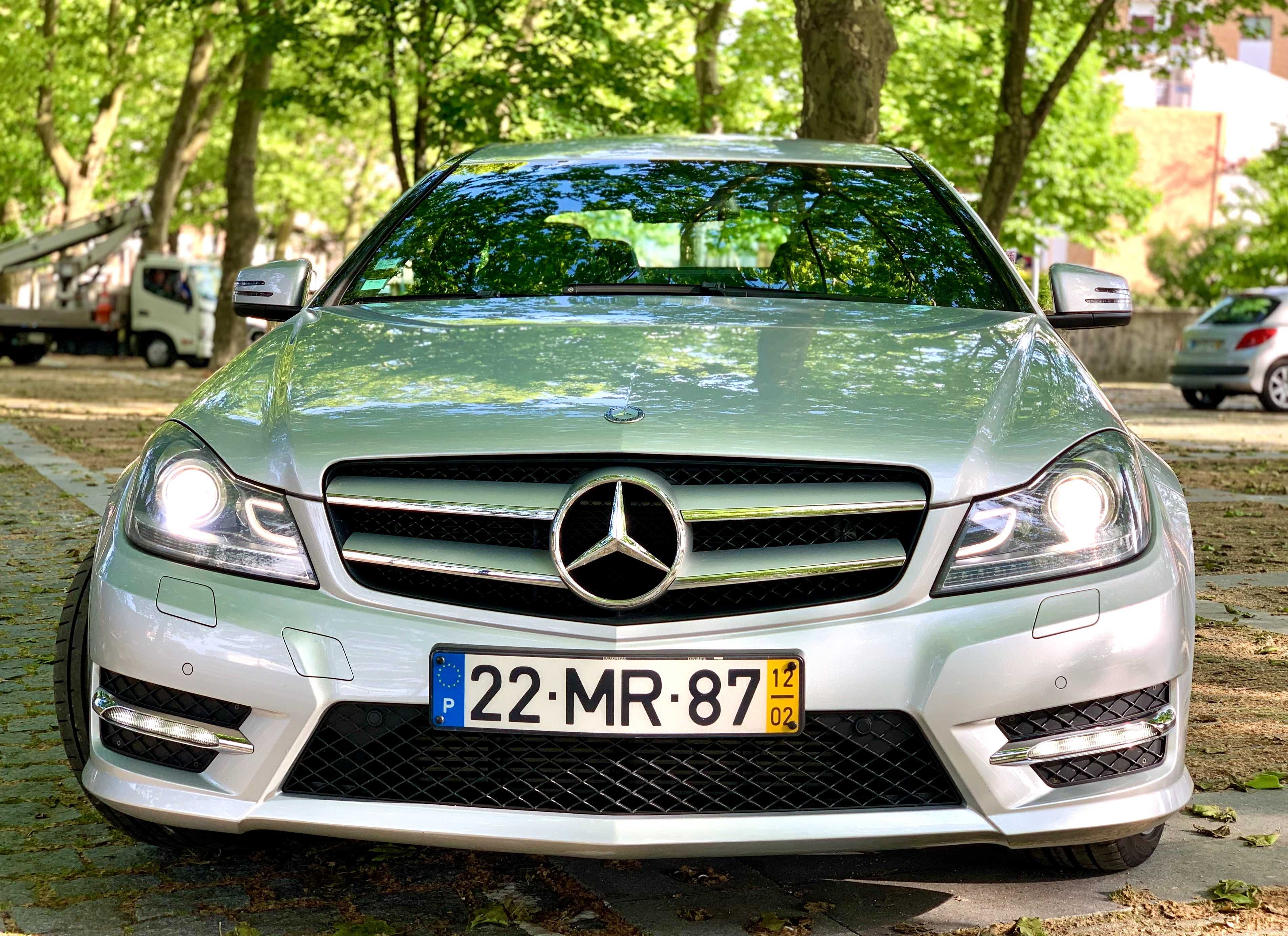 Mercedes-Benz C220 Coupé AMG | Nacional | 168.835km | Impecável