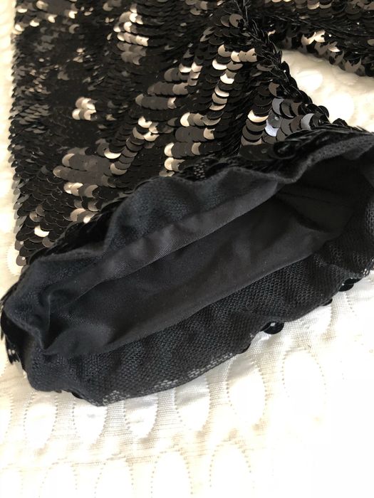 Вечірня сукня в паєтках