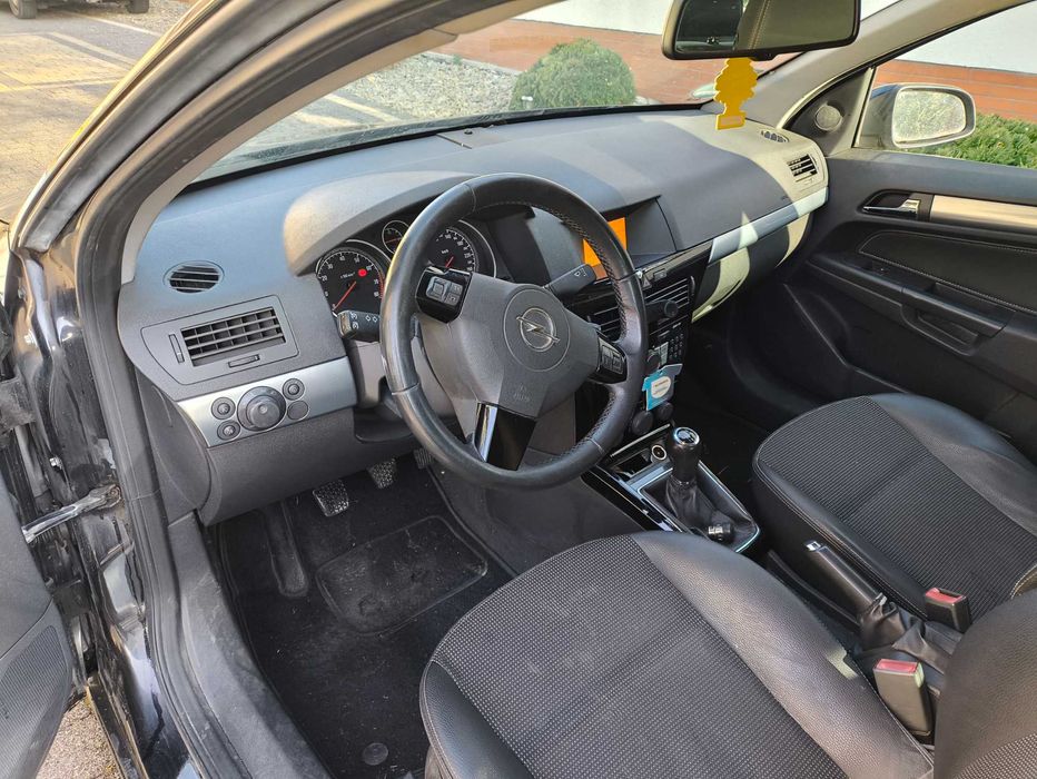 sprzedam Opel Astra H 1.6 bęzyna