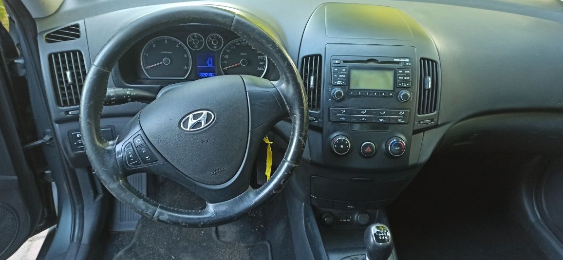 Hyundai i30 1.6 cri sprowadzony