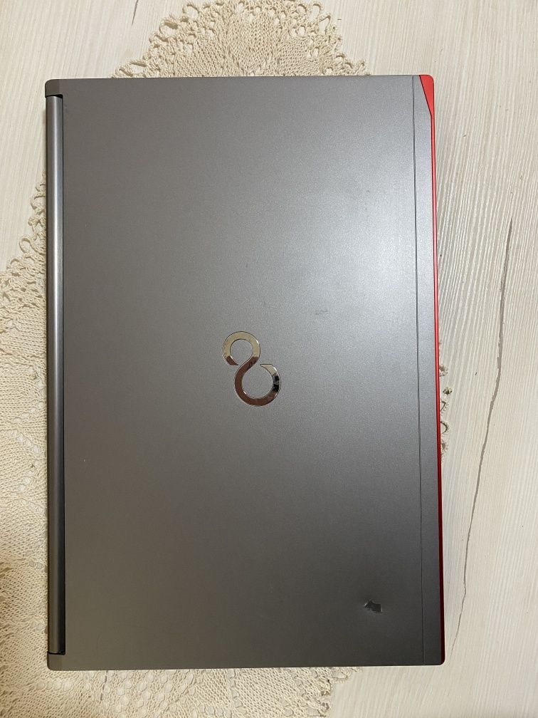Ультрабук Fujitsu LifeBook E736 i7 -6500 б/у