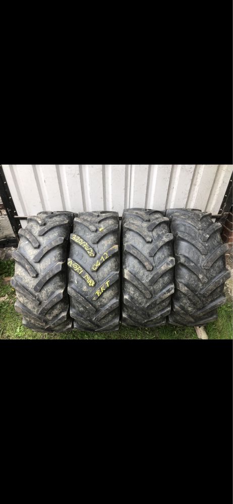 320/70R20 BKT Agri MAX