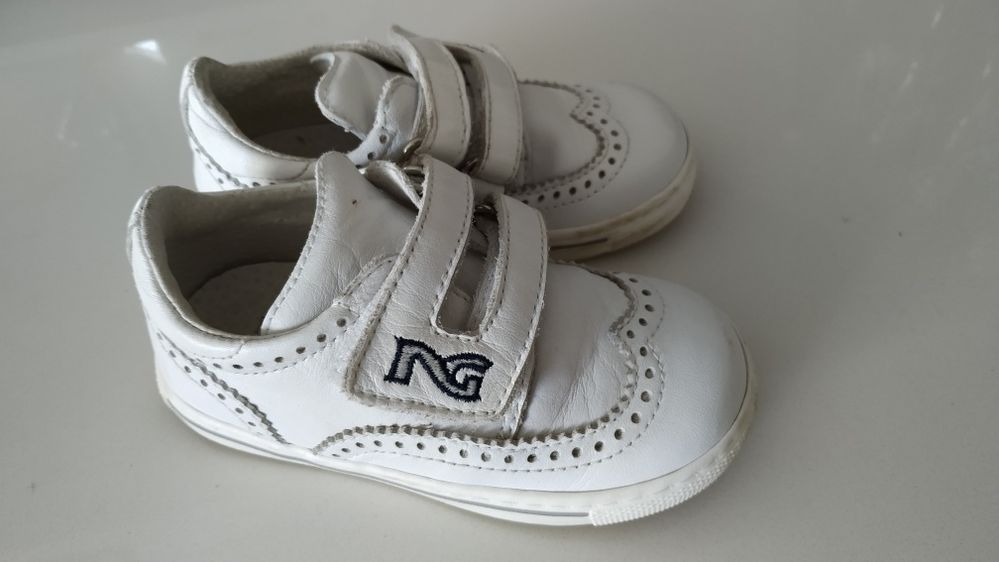 Skórzane białe buciki Nero Giardini Junior r. 22