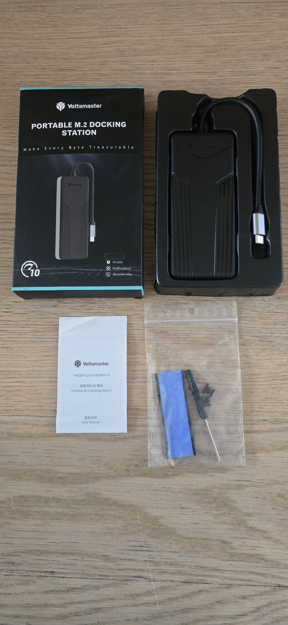 Yottamaster Stacja dokująca USB C z obudową M.2 NVMe SSD, adapter 8 w