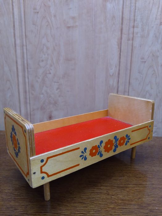 Лялькові меблі. .