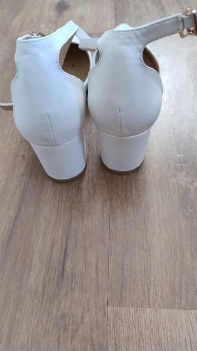 Sprzedam buty ślubne