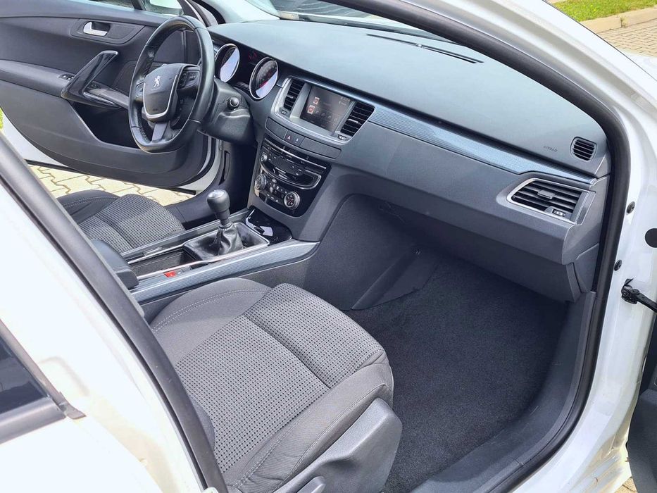 Na wynajem Peugeot 508 kombi - ICD Auto Kęty