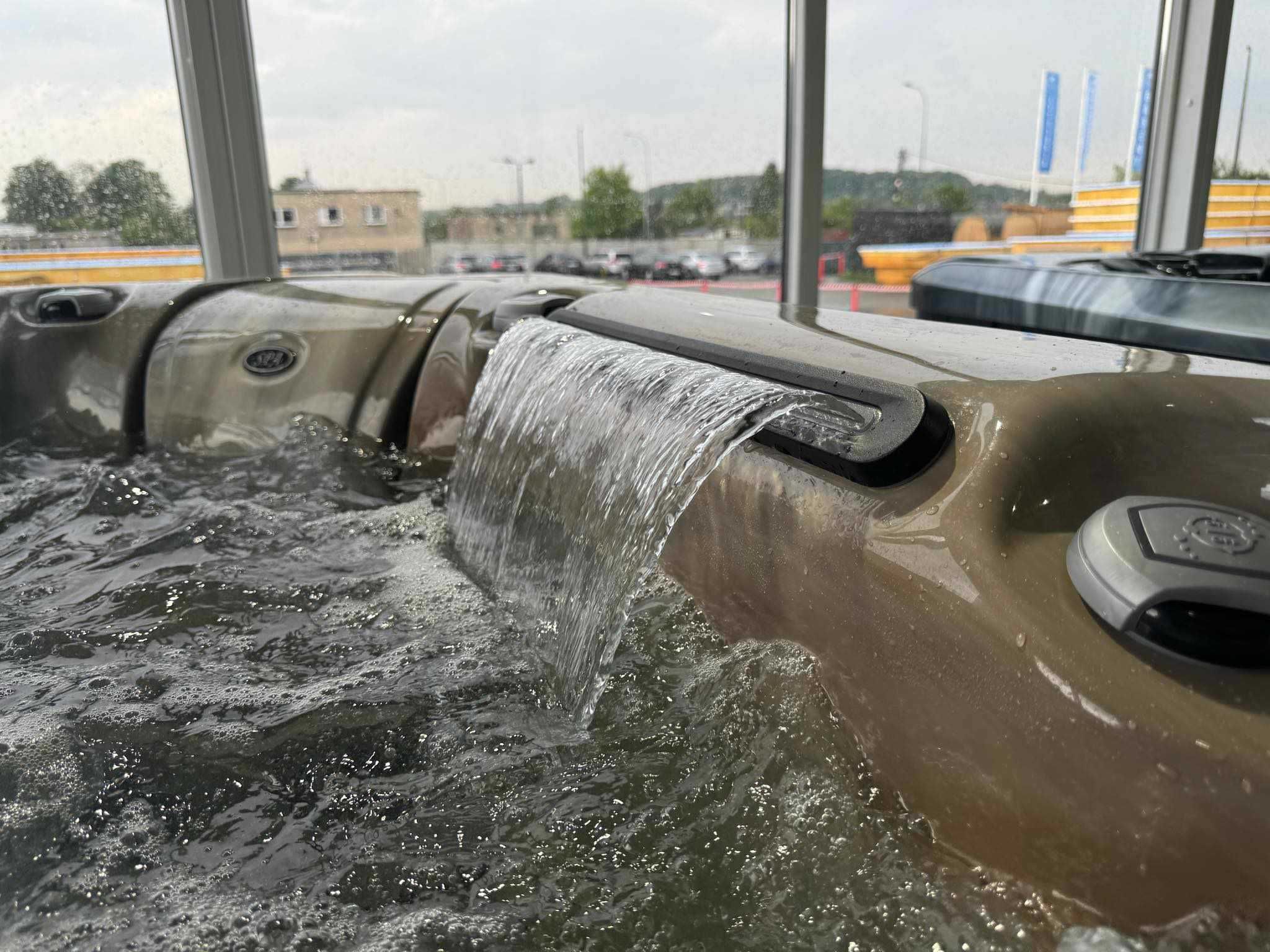 Jacuzzi z hydromasażem wanna ogrodowa luksusowe SPA dla 3,4,5,6 osób