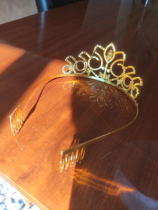Tiara Coroa Dourada Brilhantes Noiva