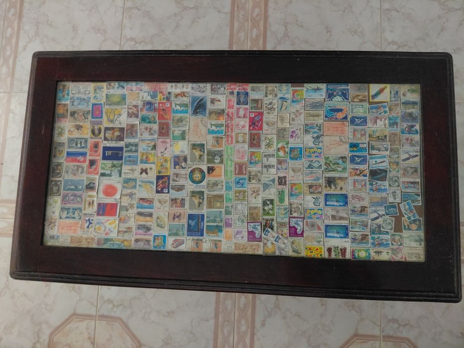 VENDO Mesa de Centro com Selos Decorativos