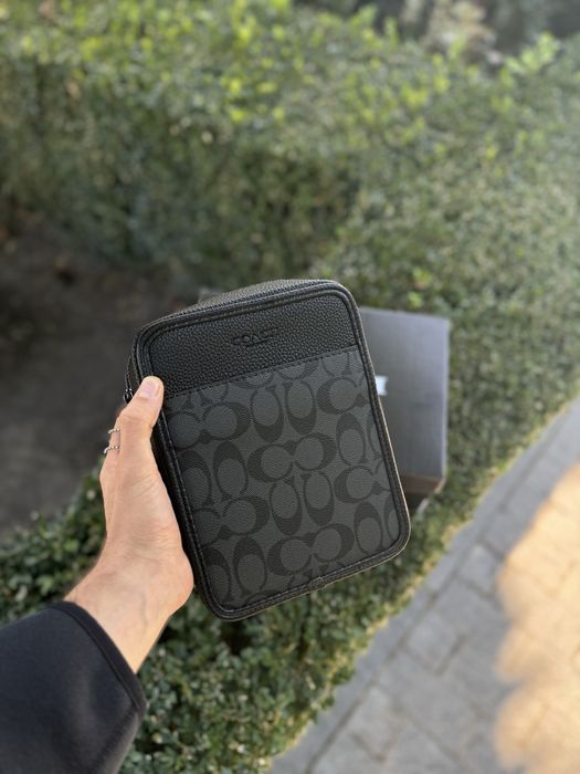 Сумка Coach мужская барсетка Коач черная кожная месенджер Коуч барсетк