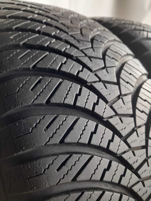 Зимові шини 235/65 R17 Falken euroall season as210 7,3мм