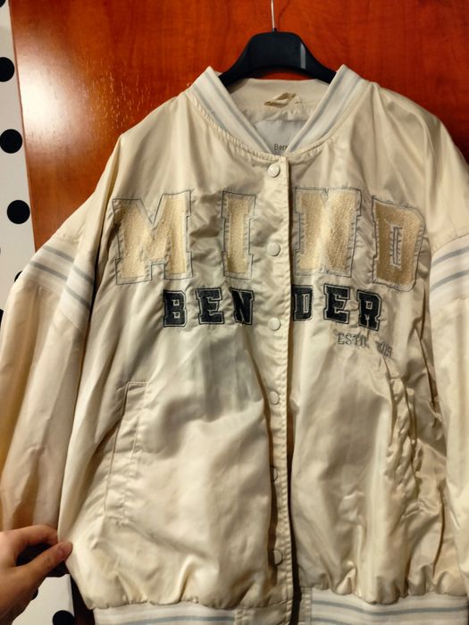 Kurtka bejsbolówka bomberka L Bershka