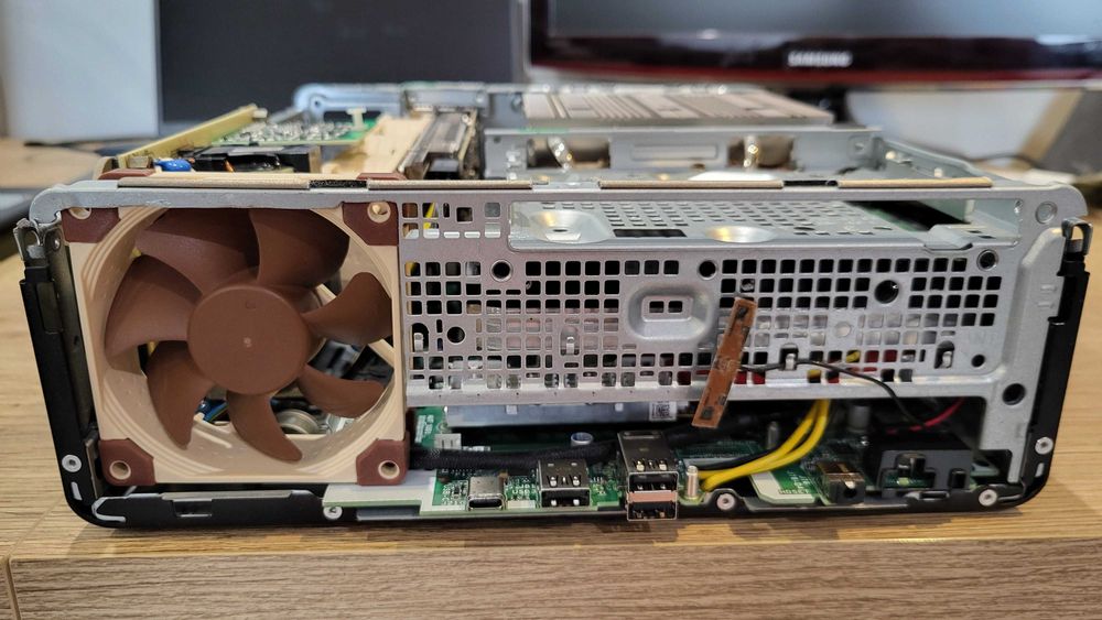 Komputer SFF i7-14700/32GB-DDR5/RTX5060/WiFi7/SDD-1TB - HP 400 G9 SFF