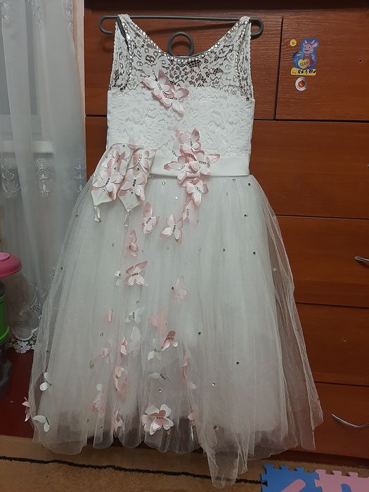 Плаття на дівчинку 5-6 років