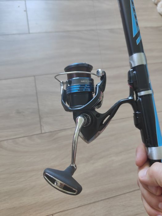 Sprzedam kołowrotek Shimano 3000 wędka gratis