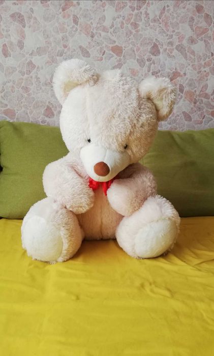 pluszowy duży miś jasny z kokardką walentynki przytulanka wys. 50cm