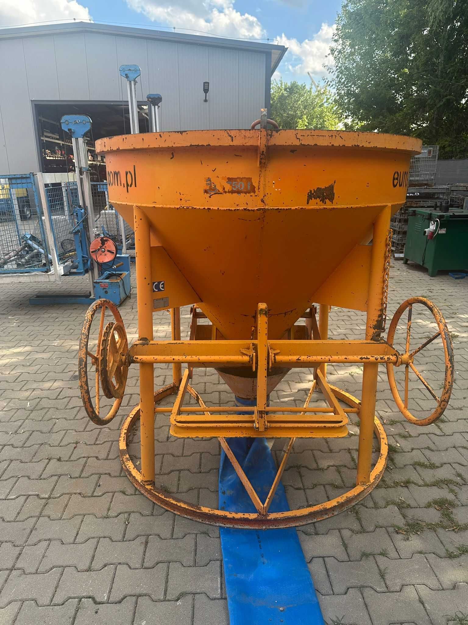 Fartuch rękaw wąż PCV 200 mm leja kubła zbiornika pojemnika do betonu