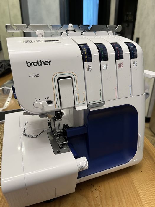 Оверлок Brother 4234D