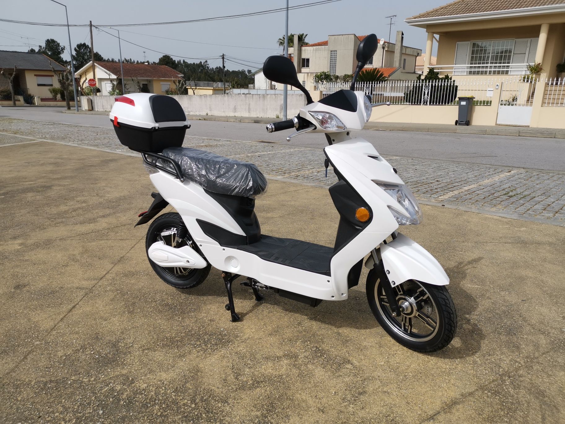 Mota Scooter elétrica bicicleta eléctrica Seventeen 60V 20Ah SLA Lítio