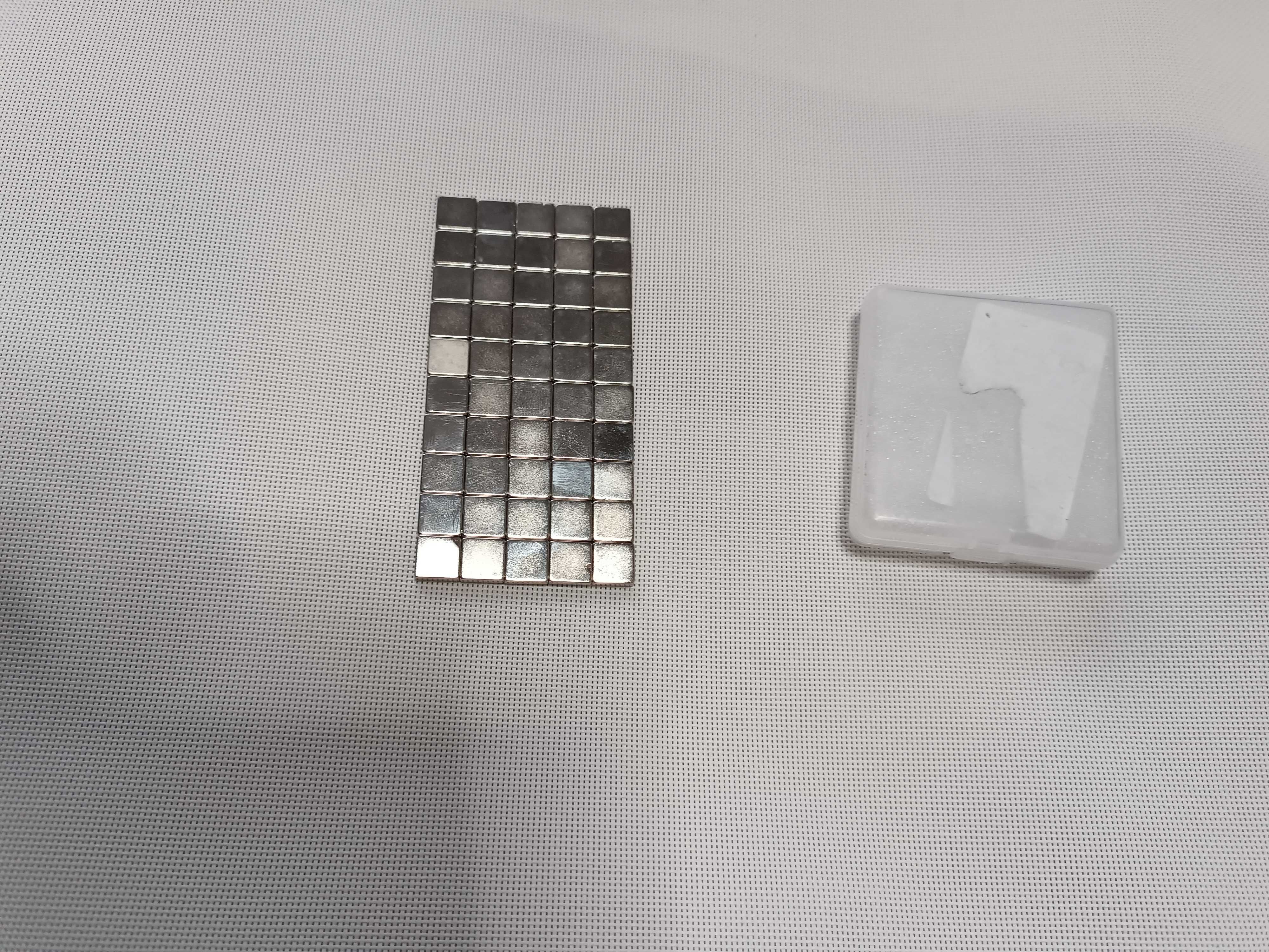 Magnes neodymowy kwadrat ok. 10 x 3 mm 50szt