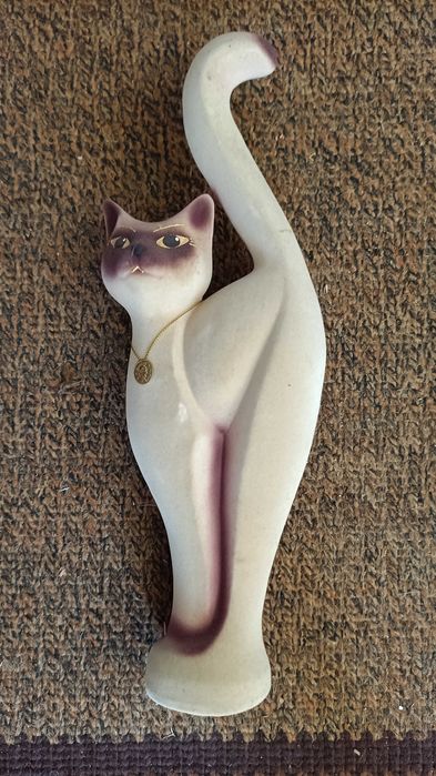 Статуэтки из глины и стекла времен СССР