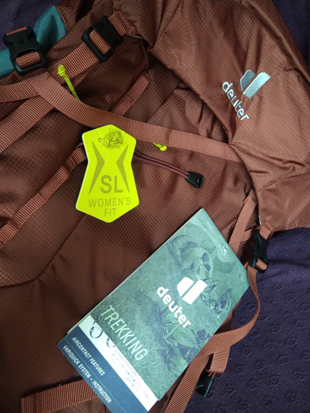 Рюкзак туристичний жіночий Deuter Aircontact 40 + 10 SL