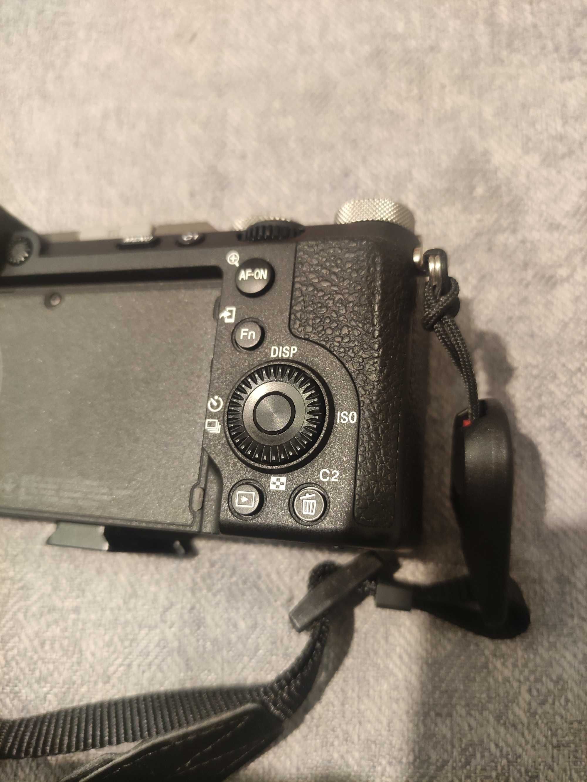 Sony A7C II aparat.