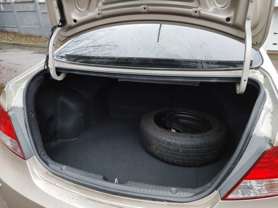 Hyundai Accent 2012 г. 1.4 газ/бенз. АКПП.Отличное состояние