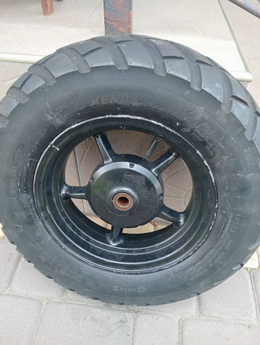 Продам колесо yamaha