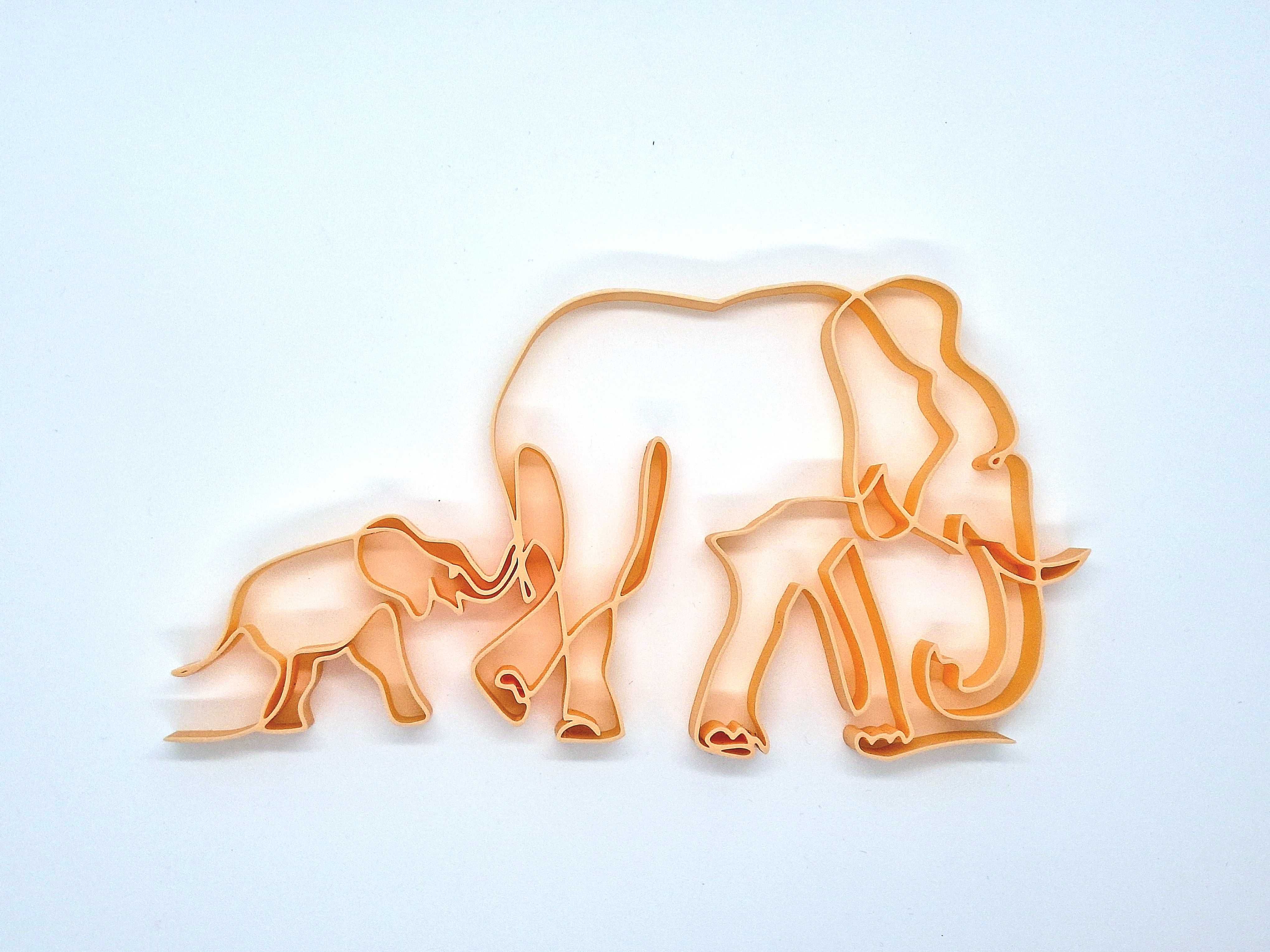 Słoń mama i dziecko, 3D, 'jedna linia', dekoracja stojąca