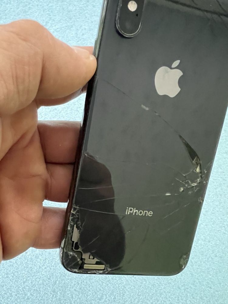 IPhone Xs 64gb space grey битый