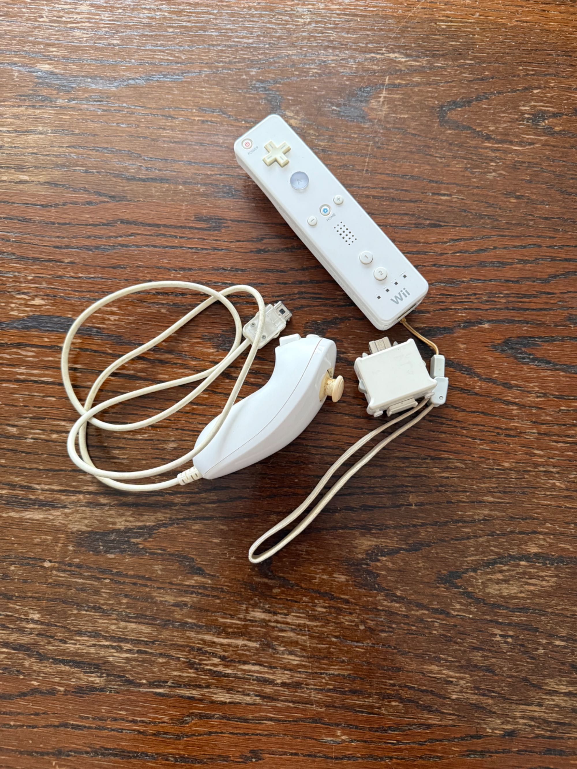Consola Wii completa + Wiimote plus adapter + Classic Controller