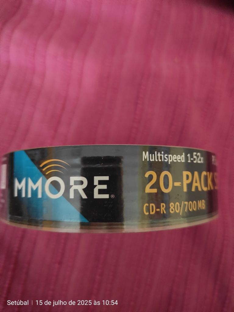 20 CDs graváveis (CD-R) da marca MMORE.