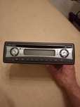 Radio samochodowe LG model LAC-M0510R Mało używane jak nowe WARTO !!