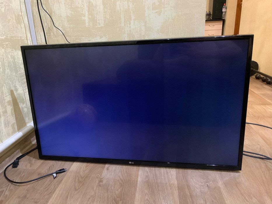 Телевізор lg 43uh603v на запчастини