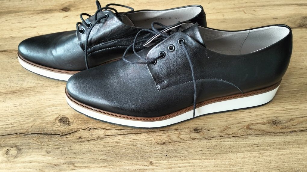Buty damskie SIMPLE 39