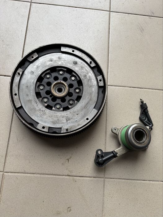 маховик w210 2.7cdi A 612 030 01 05