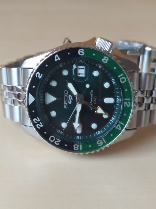 *NOVO* Seiko 5 GMT SSK035K1