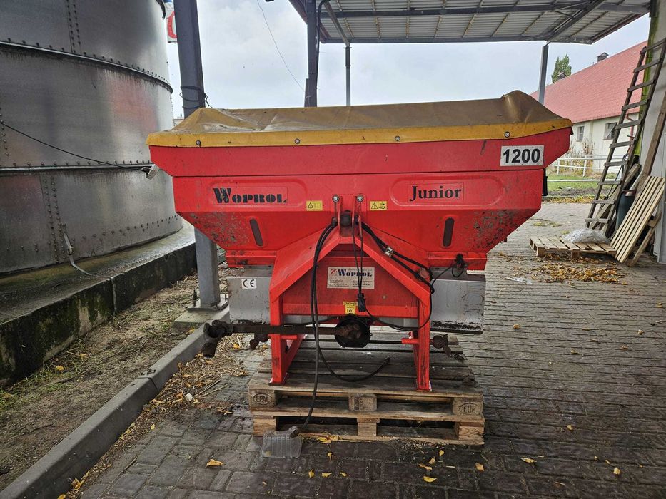 Rozsiewacz nawozu Woprol Junior 1200