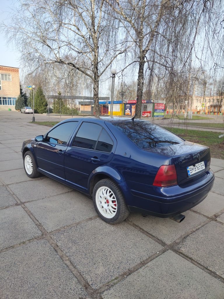 Volkswagen Bora з бензиновим двигуном 1.6