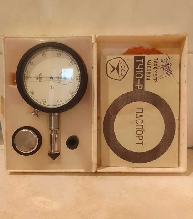 Тахометр ТЧ10-Р  годинникового типу