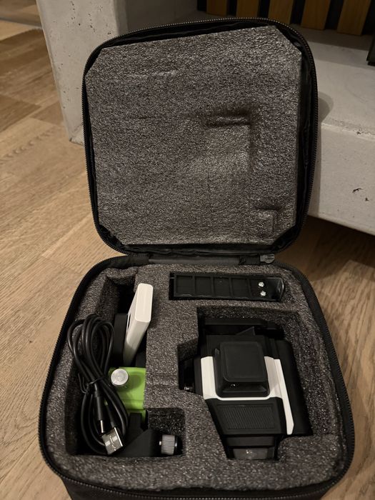 Laser krzyżowy Pracmanu