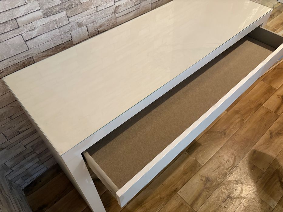 Biała toaletka IKEA